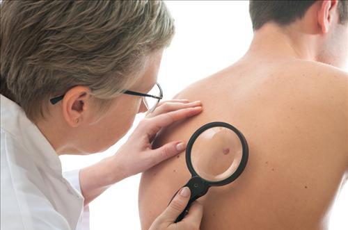 dermatologue